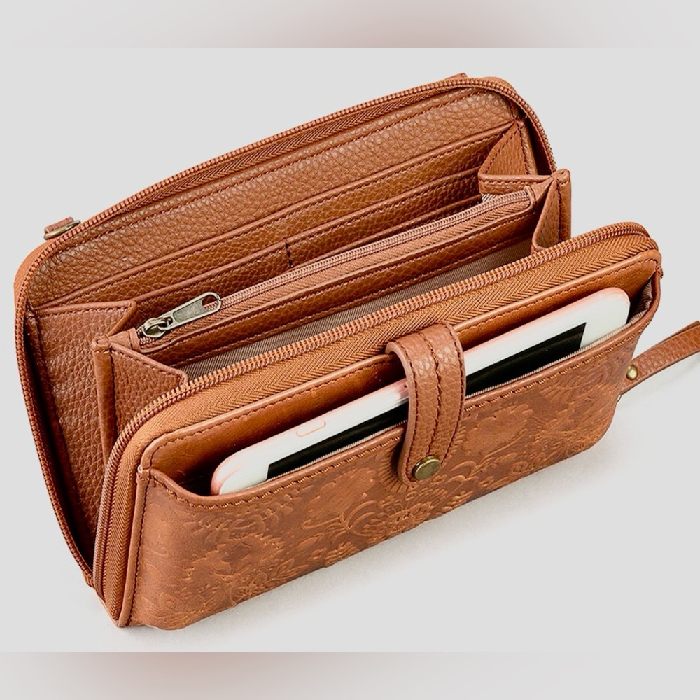 NWT THE SAK LEATHER CROSSBODY, WRISTLET OR WALLET - Picture 4 of 6